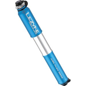 Lezyne CNC Pressure Drive Handpumpe Klein Blau mit integriertem Manometer und Rahmenhalterung – Bild 2