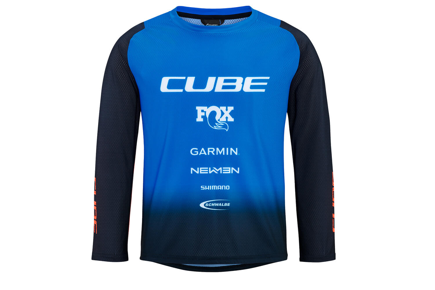 Cube Vertex Trikot Rookie X Actionteam langarmDas Trikot f?r Kinder ist lang?rmelig und aus leichtem Material gefertigt. Somit hat es einen hohen Tragekomfort und ist zudem Neck-Brace kompatibel. Es ist am R?cken l?nger geschnitten und hat einen Aufh?nger zum Trocknen. Der Saum ist verst?rkt.Details zum Cube Vertex Trikot: leichtes Material verst?rkter Saum Liftkartentasche (links) l?nger geschnittener R?cken