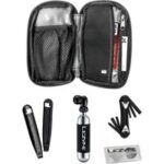 Lezyne Loaded Road Taschenorganizer für Radfahrer - Essentielles Zubehör mit Reparaturset und Werkzeugen