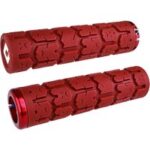 Odi Grips Rogue V2.1 Lock-On Rot mit roten Klemmen 135mm - Komfort und Leistung für Bikes